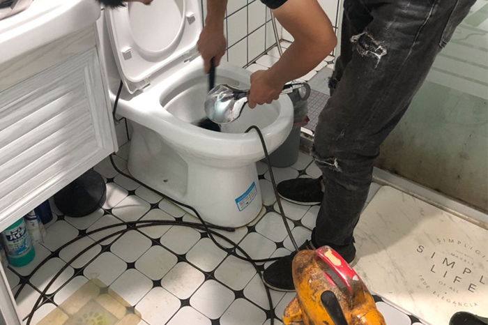三江镇马桶堵塞自己疏通还是找师傅？专业上门服务让你省时更省心